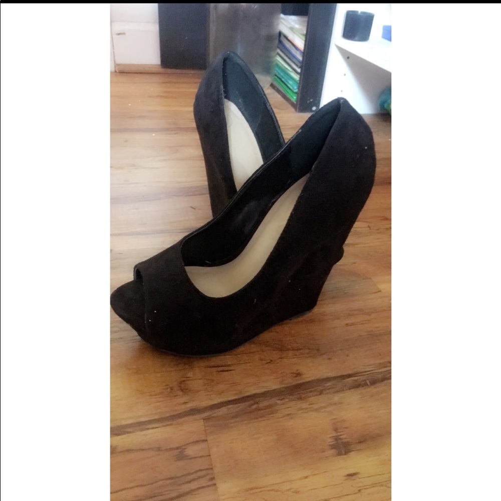 Dress shoes